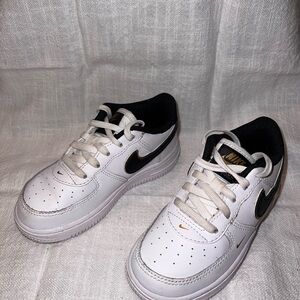 Nike White and Black Sneakers Classic Design